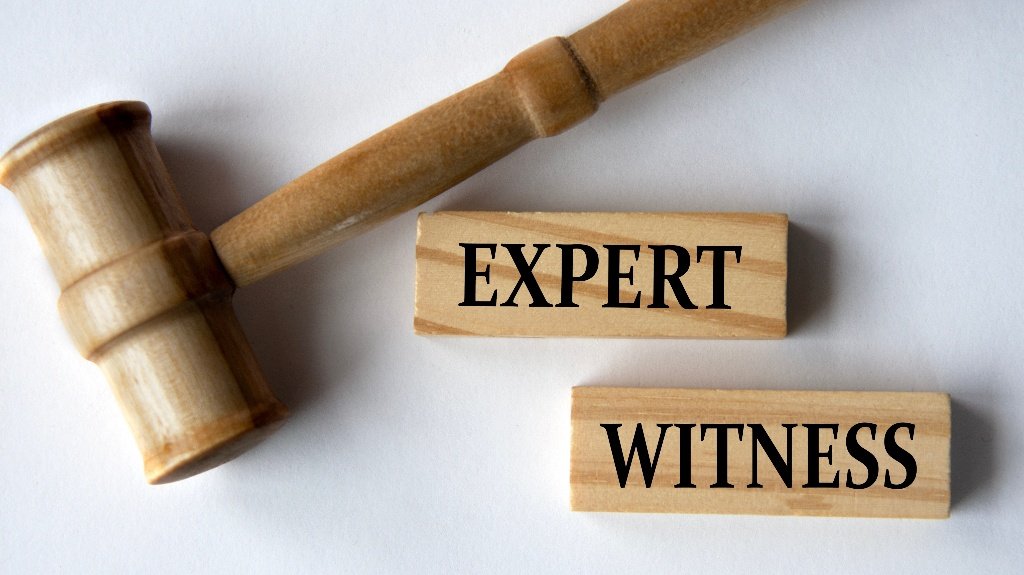 Expert witnesses strengthening slip and fall lawsuits Expert witnesses strengthening slip and fall lawsuits